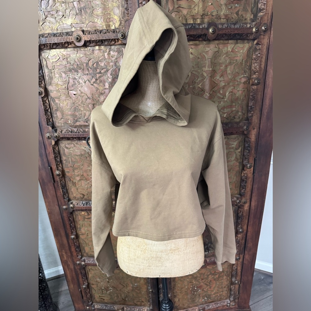 Lululemon Women's Hooded‎ Crop Top Sweatshirt - Olive 10